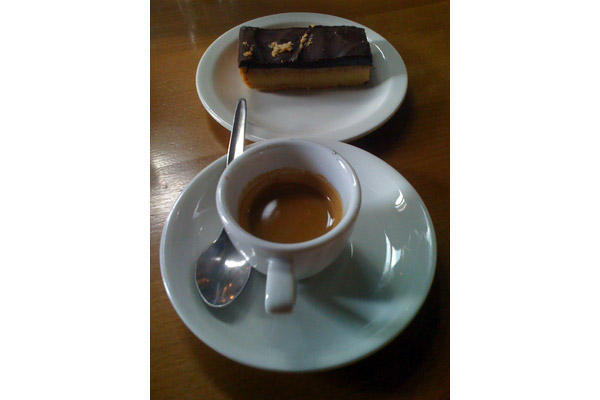 bricoalessio [ cake and coffe and eight ]