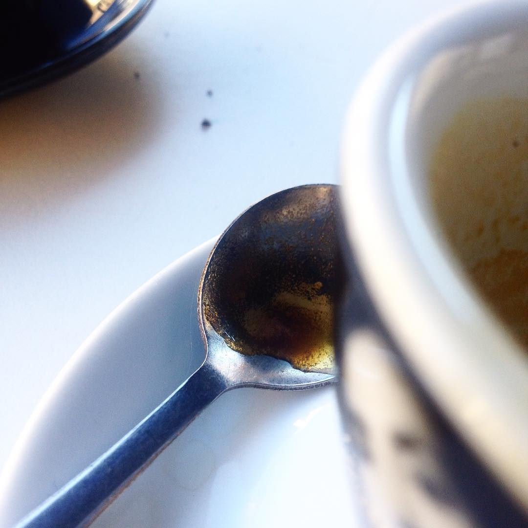 Dettagli sporchi di caffè, @bastet
